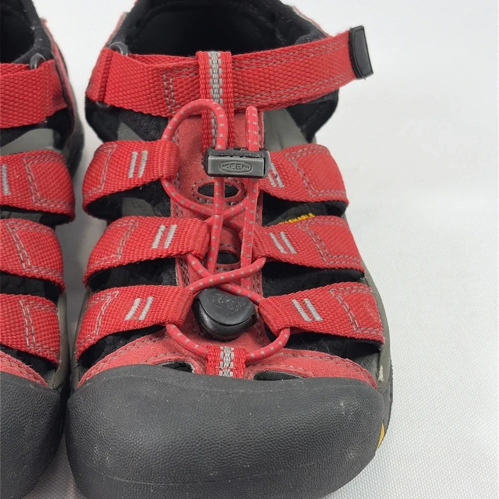 KEEN Newport H2 Sandals Big Kids Size 3Y EU 3 Waterproof Outdoor Red Shoes